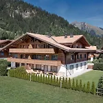 Charming In Apartamento Gsteig